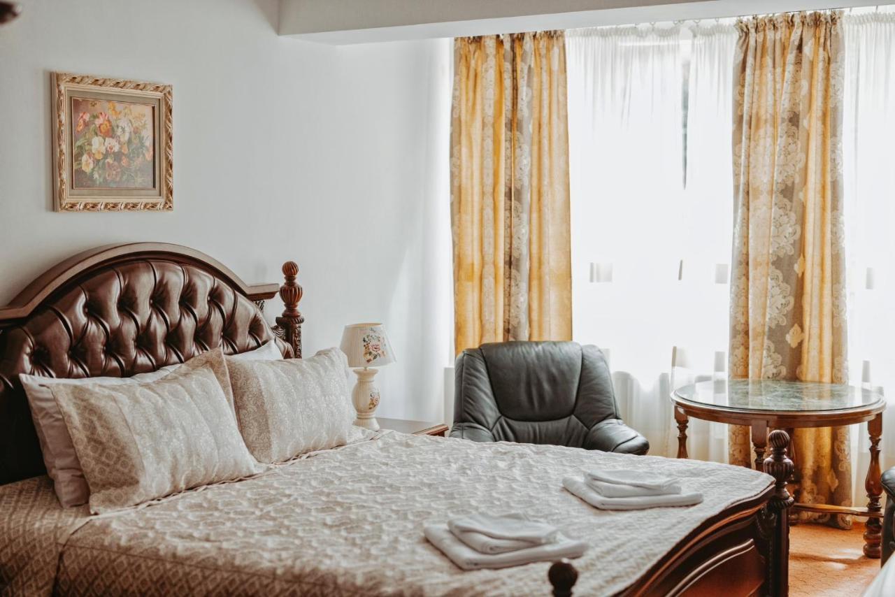 Complex Turistic Constantin Bucovina Hotell Câmpulung Moldovenesc Exteriör bild