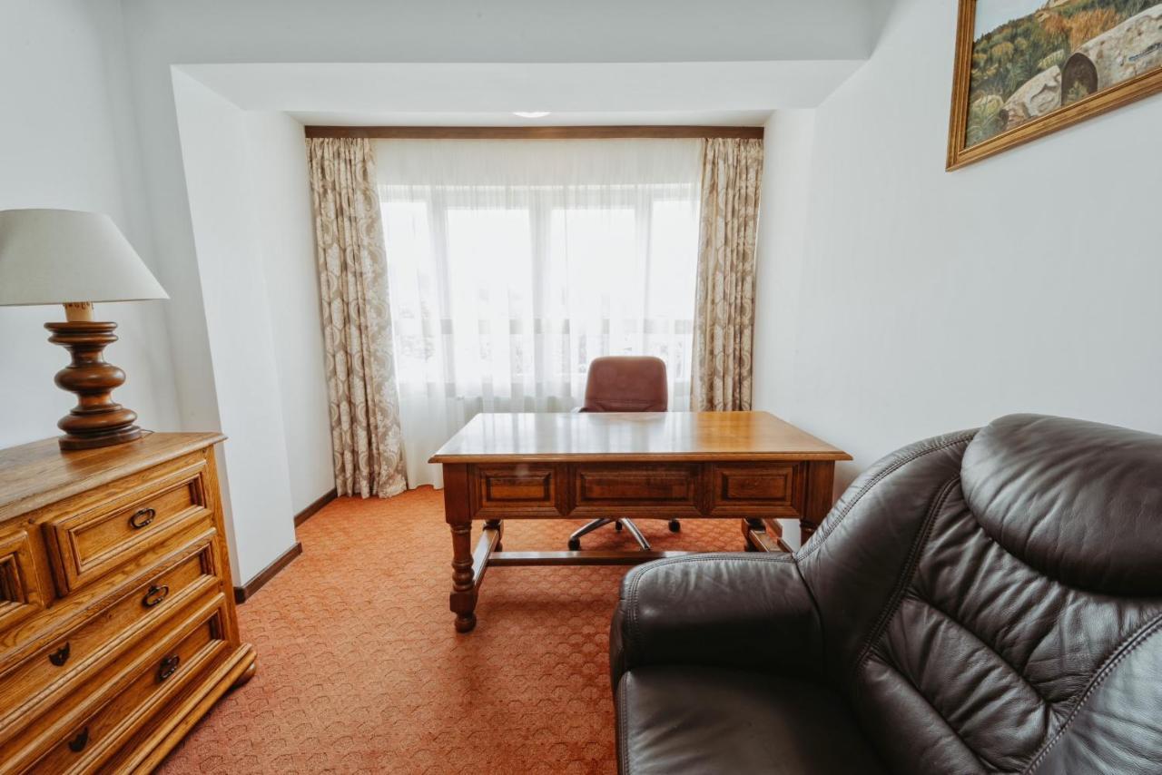 Complex Turistic Constantin Bucovina Hotell Câmpulung Moldovenesc Exteriör bild