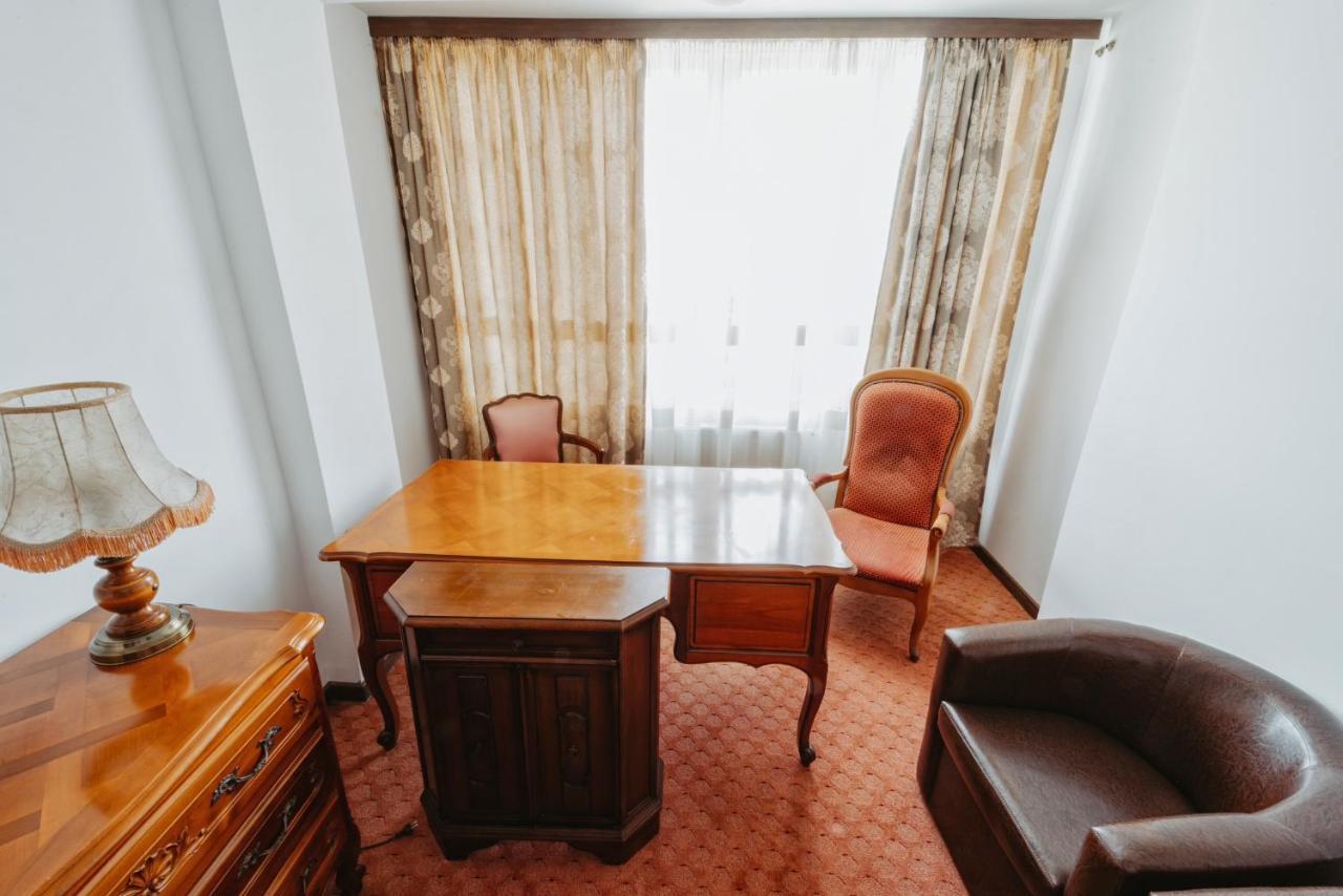 Complex Turistic Constantin Bucovina Hotell Câmpulung Moldovenesc Exteriör bild