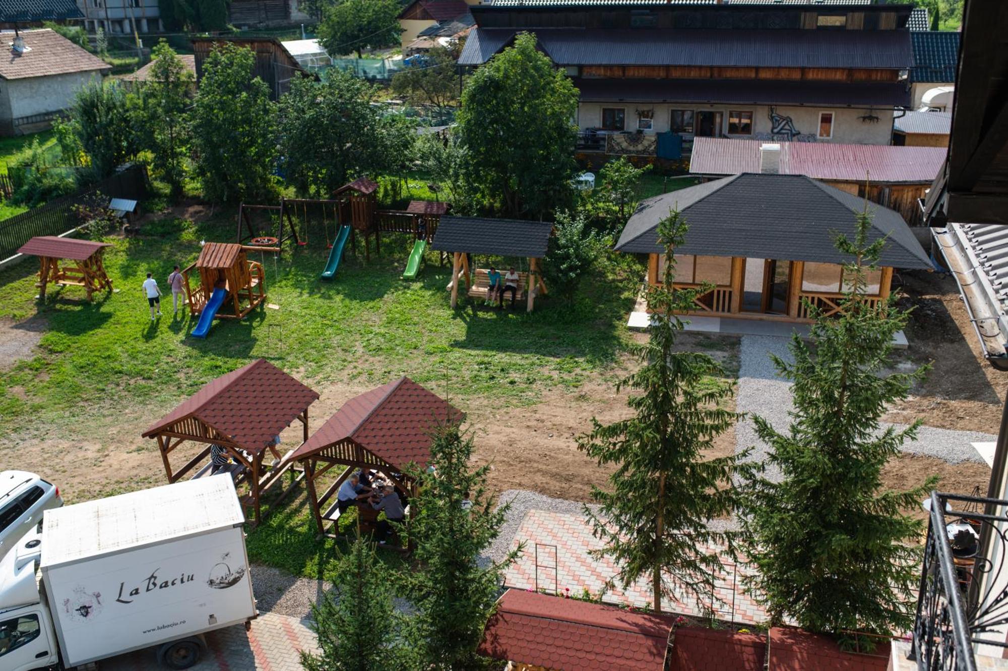 Complex Turistic Constantin Bucovina Hotell Câmpulung Moldovenesc Exteriör bild
