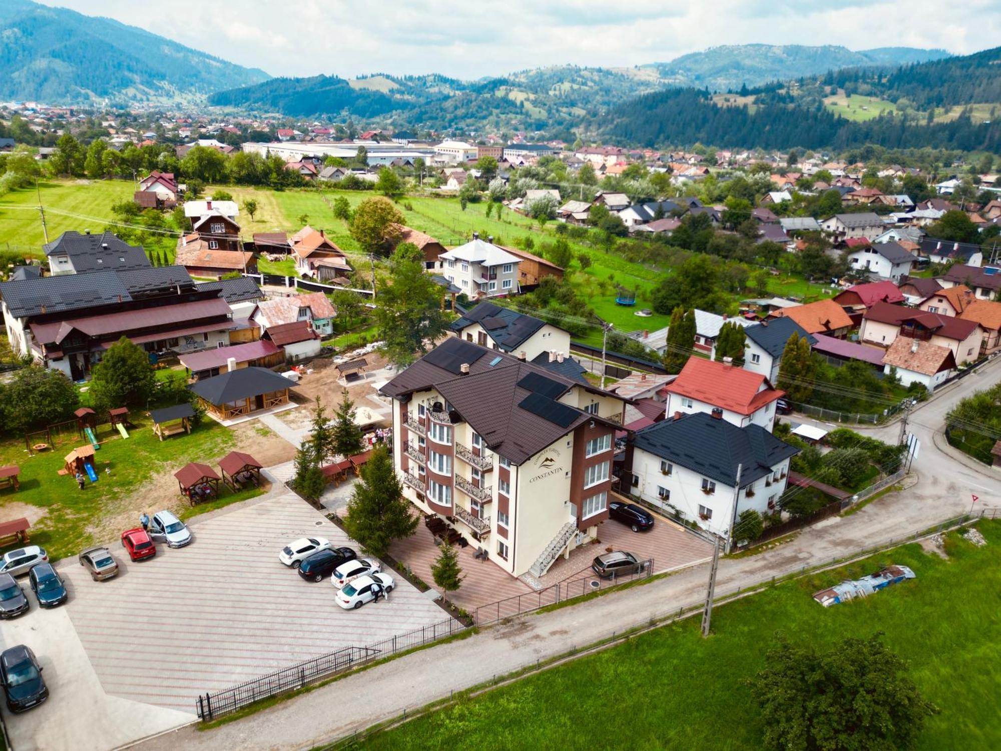 Complex Turistic Constantin Bucovina Hotell Câmpulung Moldovenesc Exteriör bild