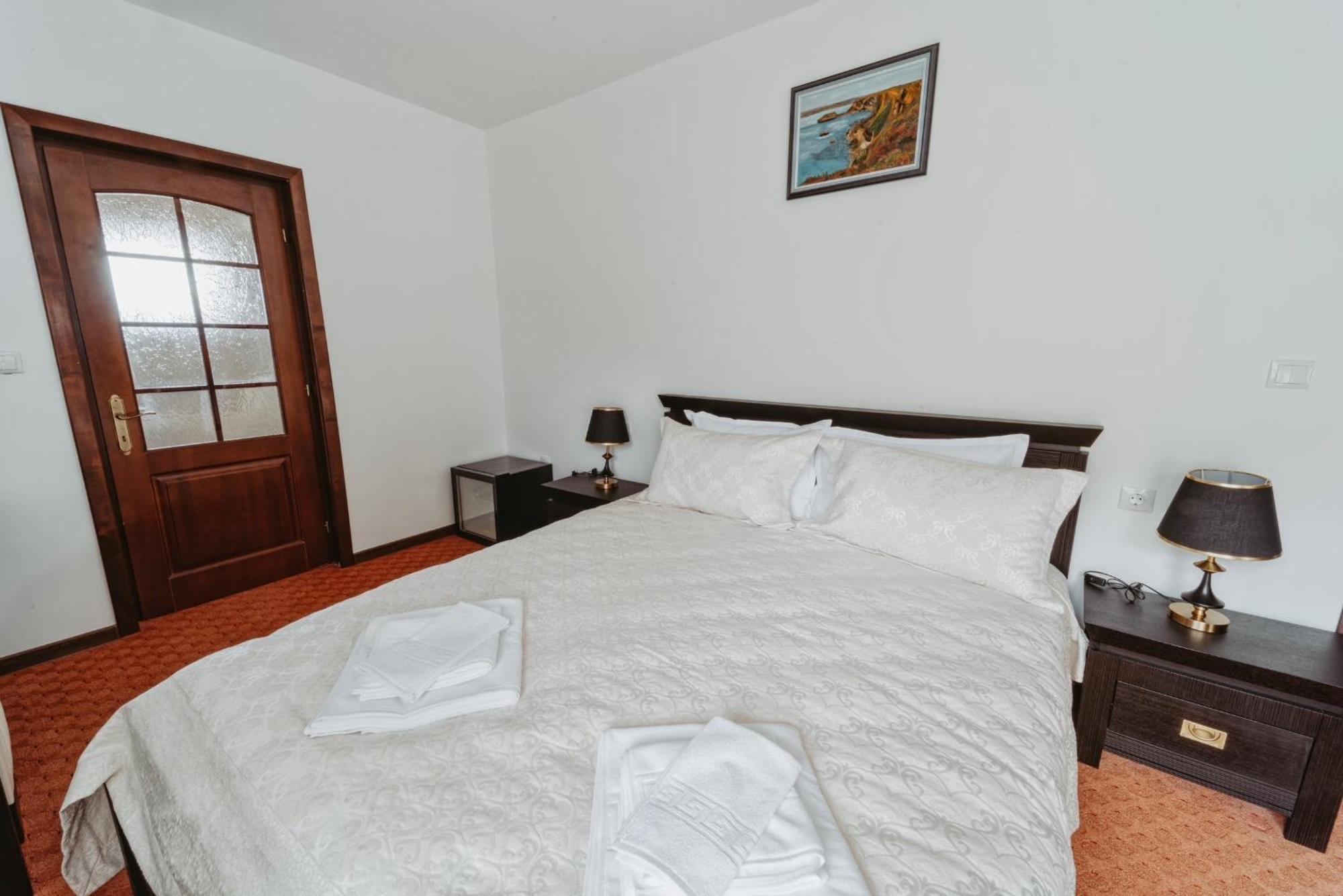Complex Turistic Constantin Bucovina Hotell Câmpulung Moldovenesc Exteriör bild