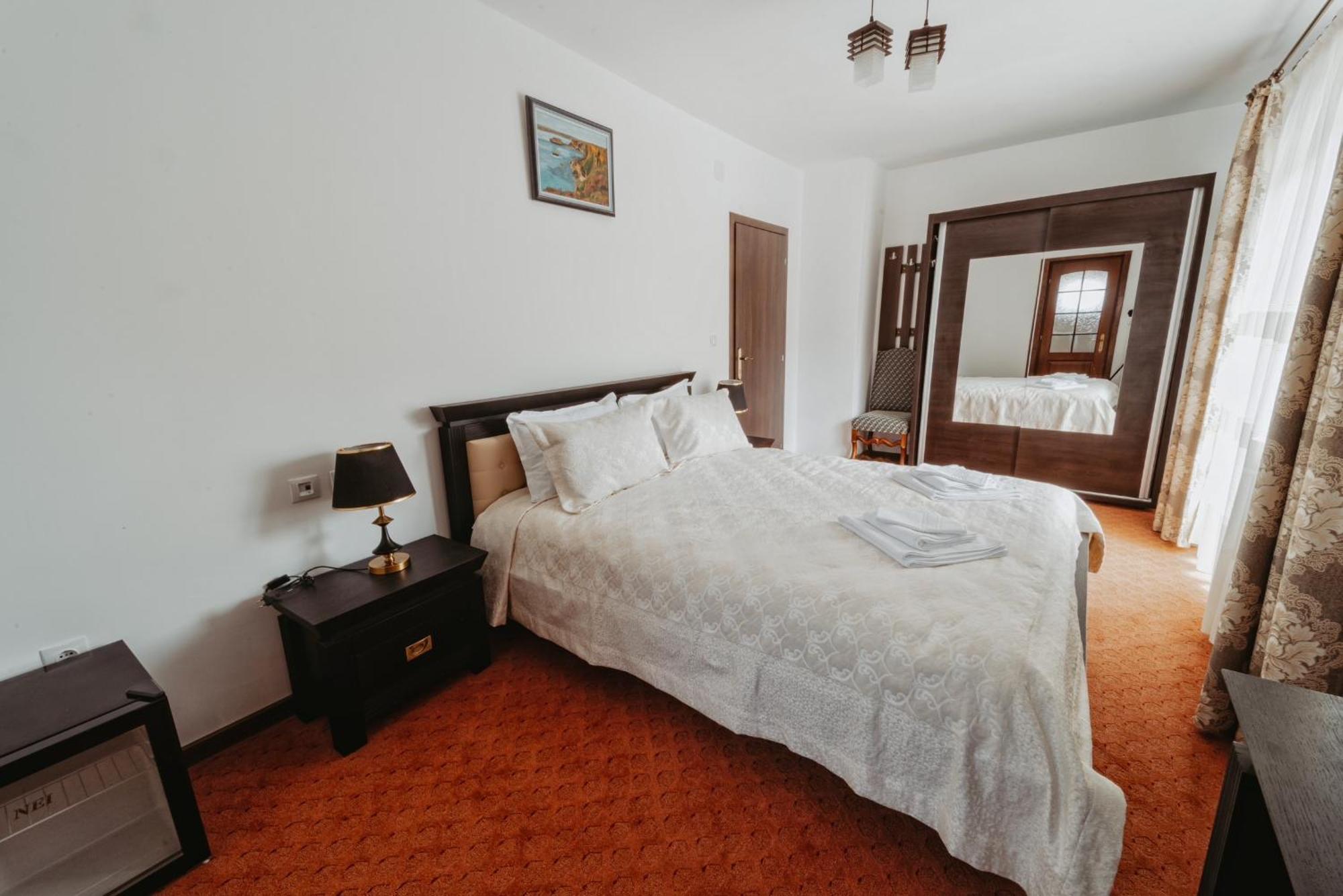 Complex Turistic Constantin Bucovina Hotell Câmpulung Moldovenesc Exteriör bild