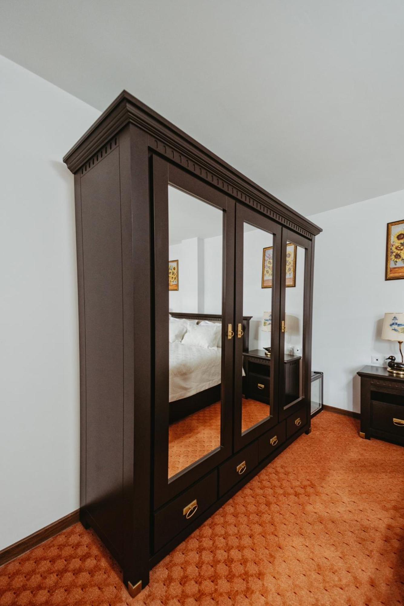 Complex Turistic Constantin Bucovina Hotell Câmpulung Moldovenesc Exteriör bild