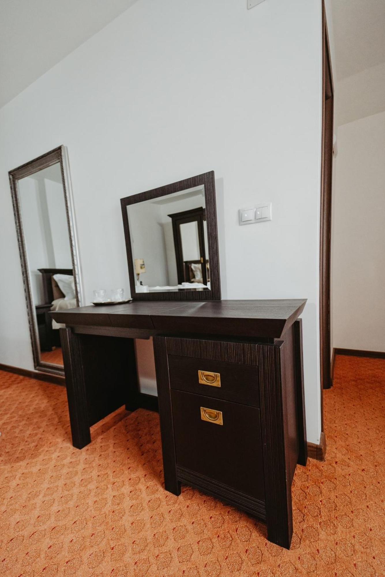 Complex Turistic Constantin Bucovina Hotell Câmpulung Moldovenesc Exteriör bild